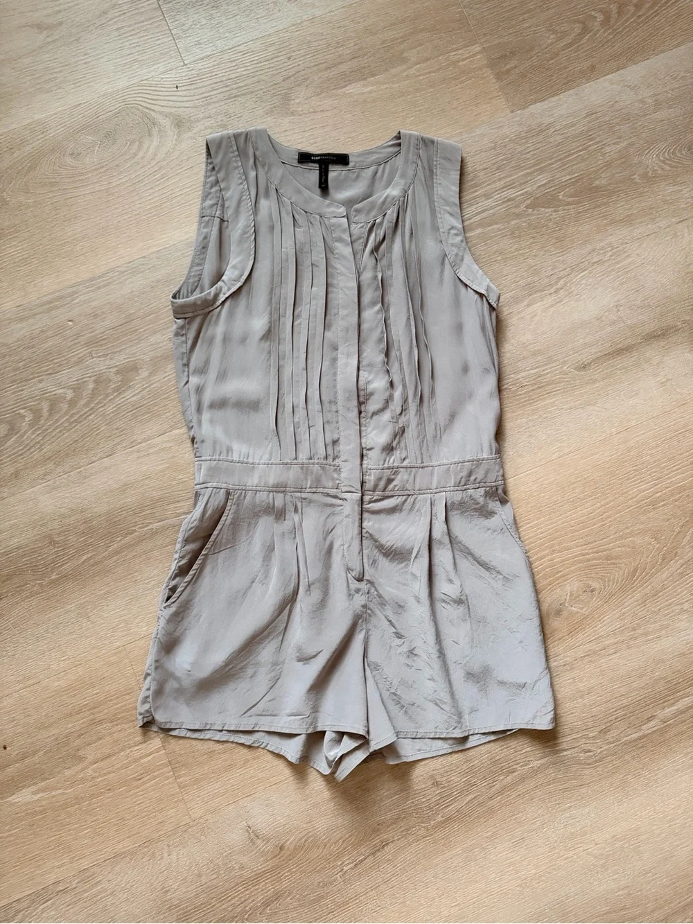Y2K BCBGMAXAZRIA Paloma 100% Silk Pleated Romper Jumpsuit Hazelnut XS-S